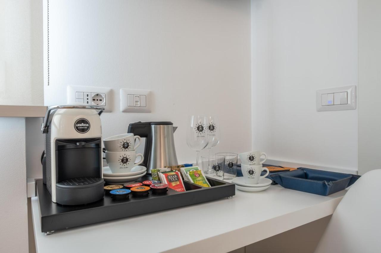 Helios Guest House Cagliari Bagian luar foto