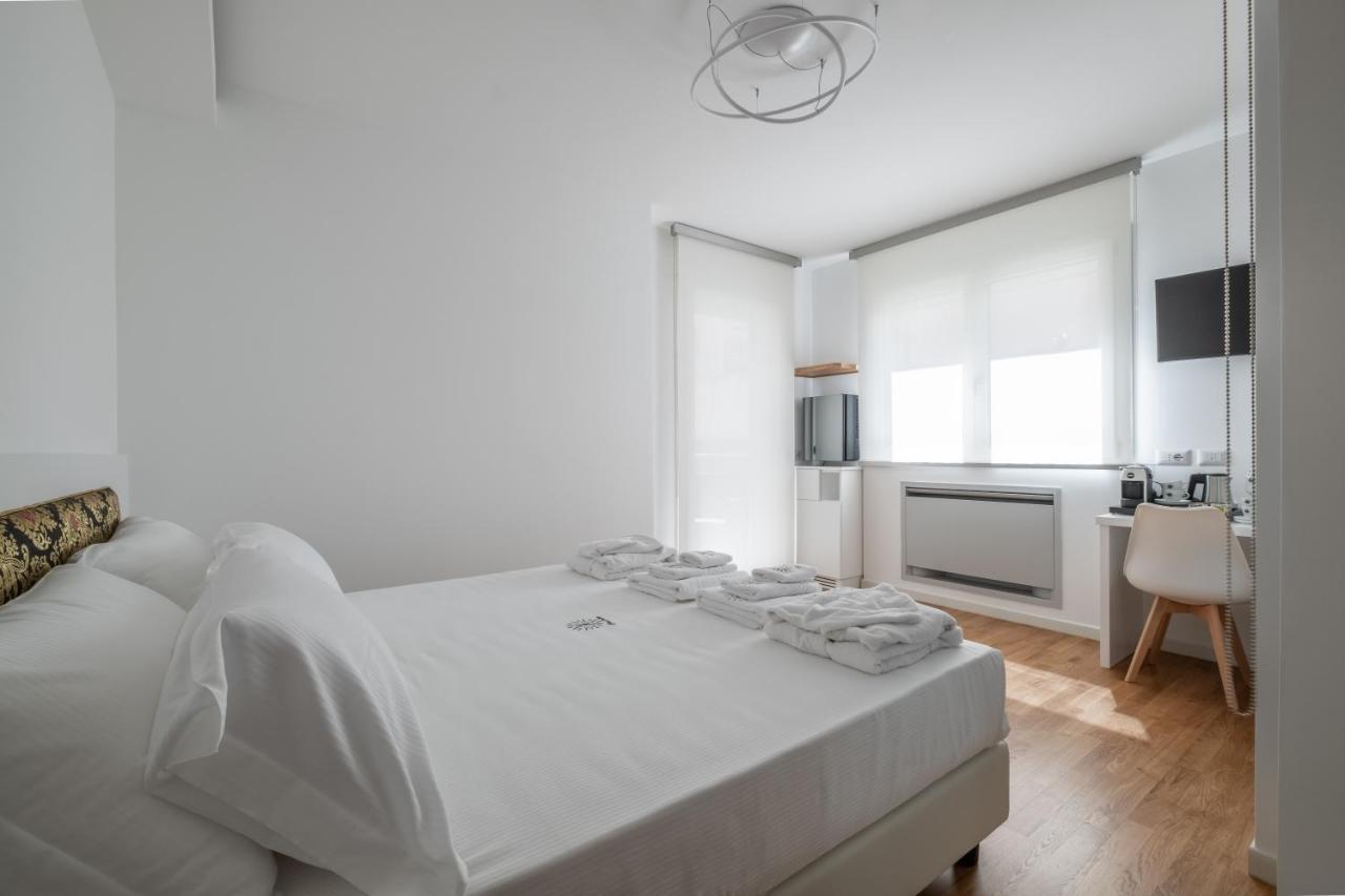 Helios Guest House Cagliari Bagian luar foto