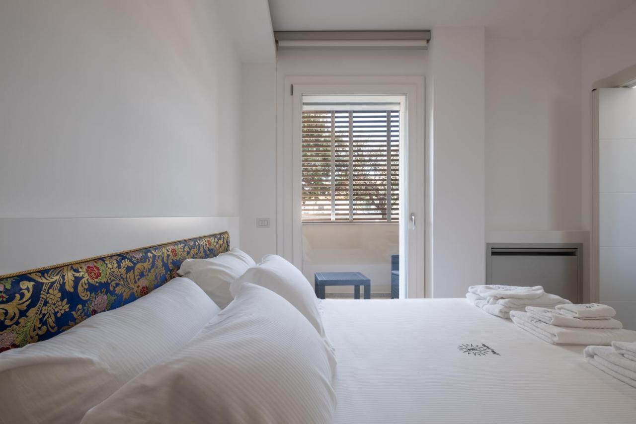 Helios Guest House Cagliari Bagian luar foto