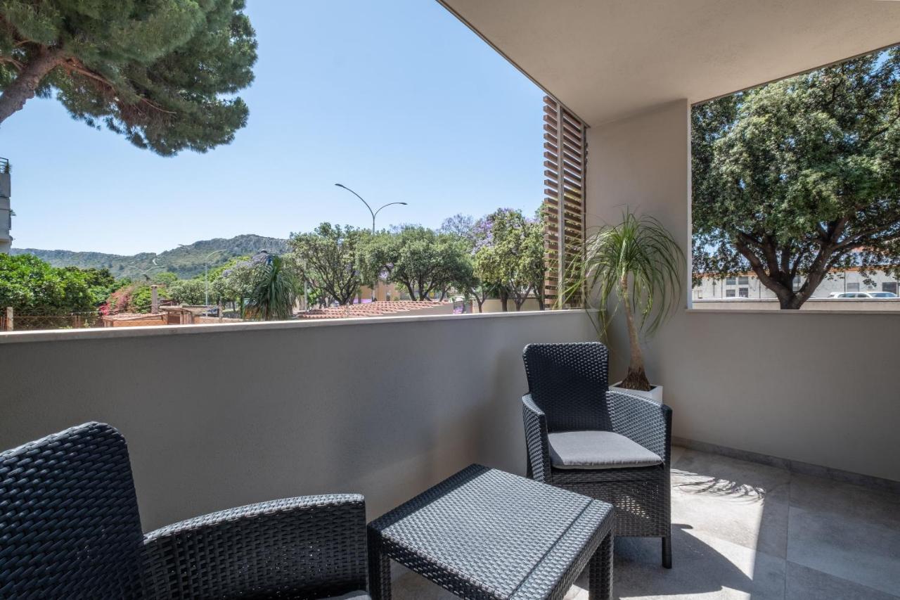 Helios Guest House Cagliari Bagian luar foto