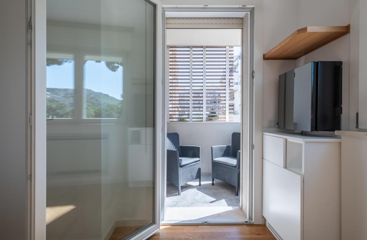 Helios Guest House Cagliari Bagian luar foto