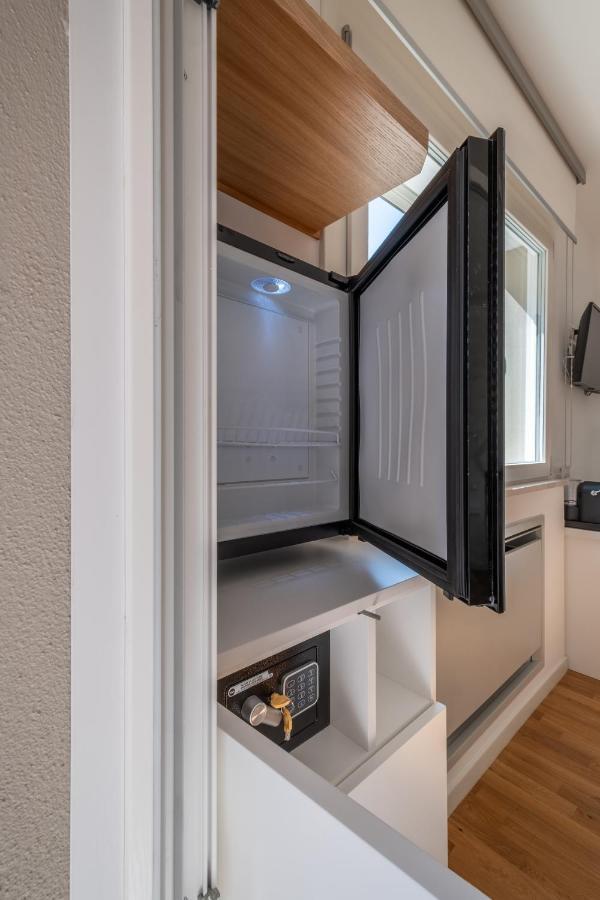 Helios Guest House Cagliari Bagian luar foto