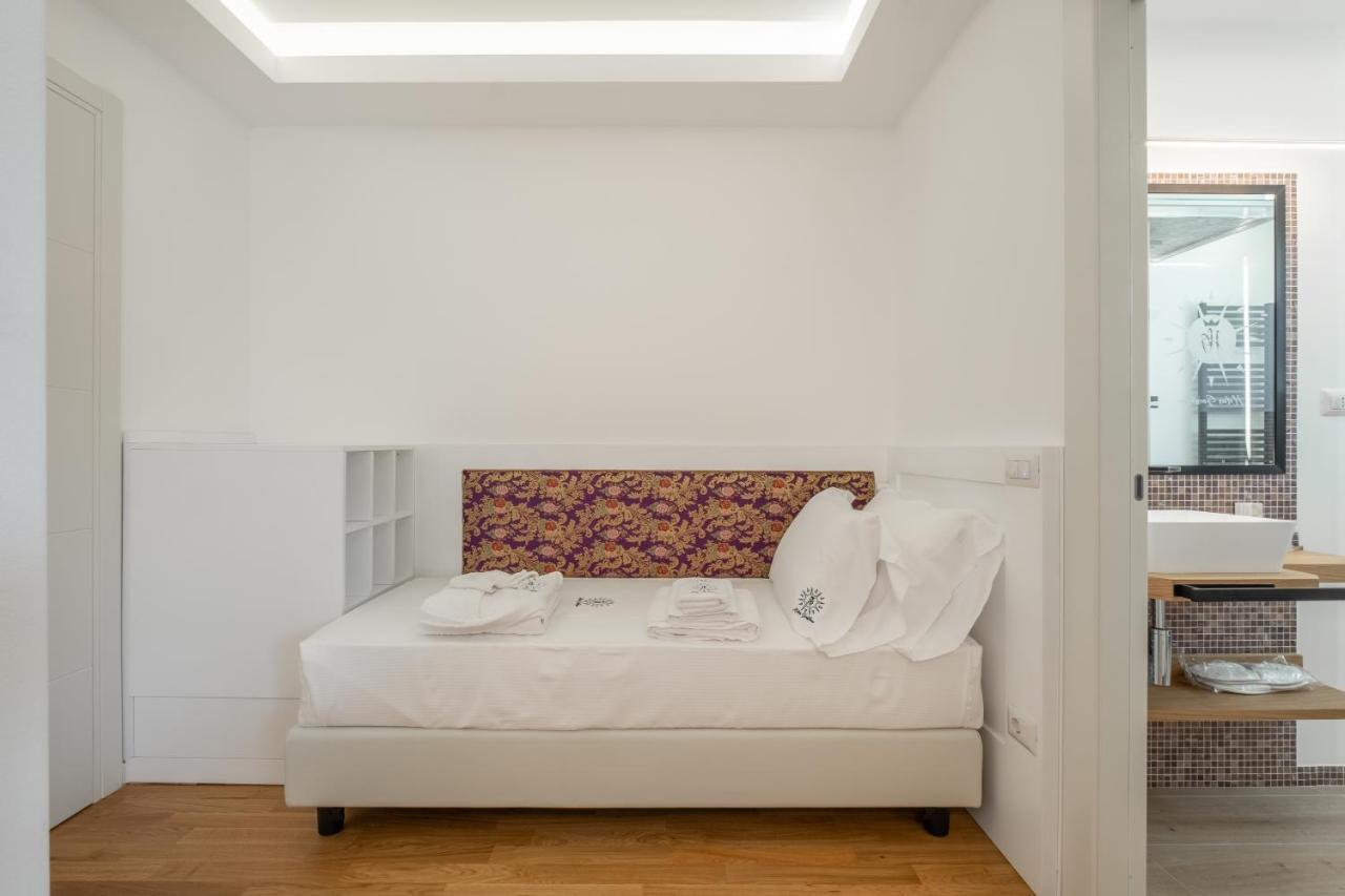 Helios Guest House Cagliari Bagian luar foto