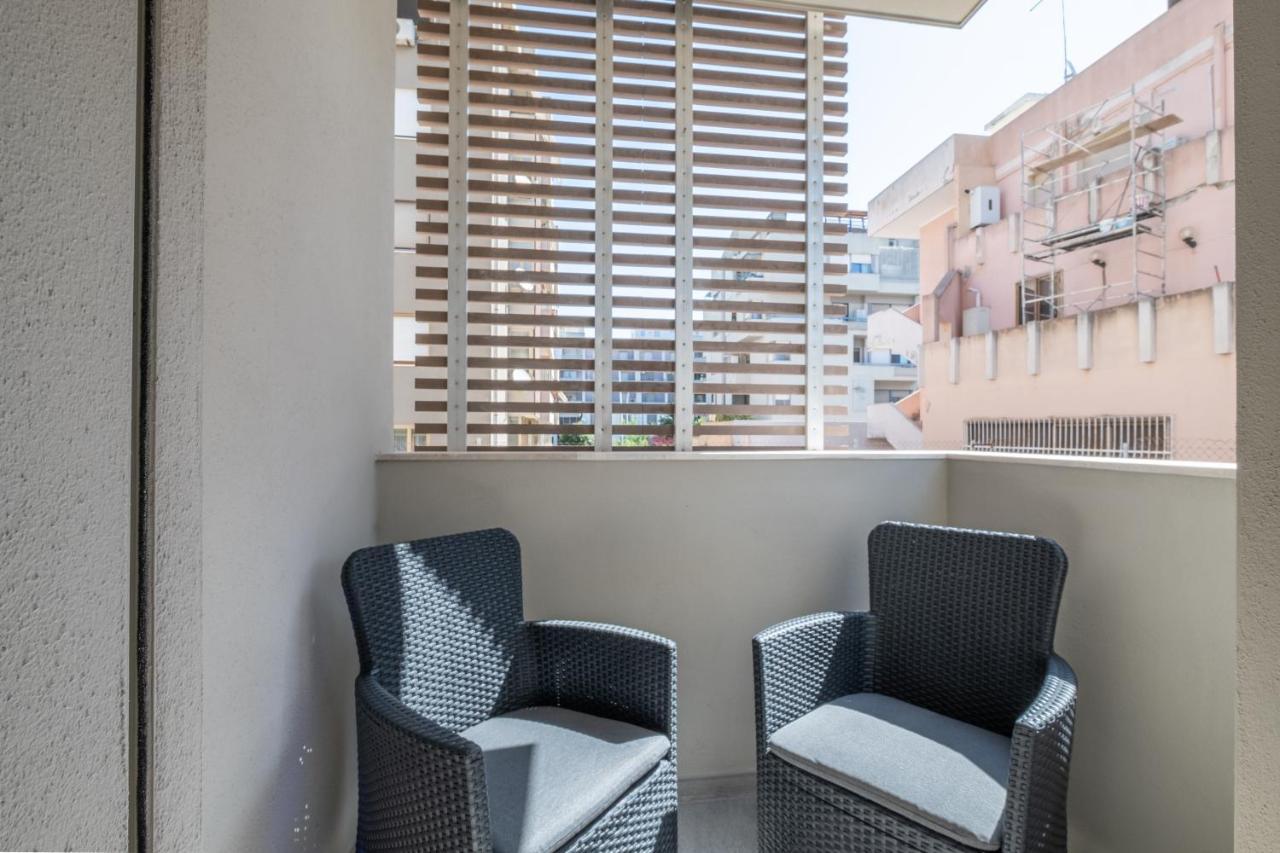 Helios Guest House Cagliari Bagian luar foto