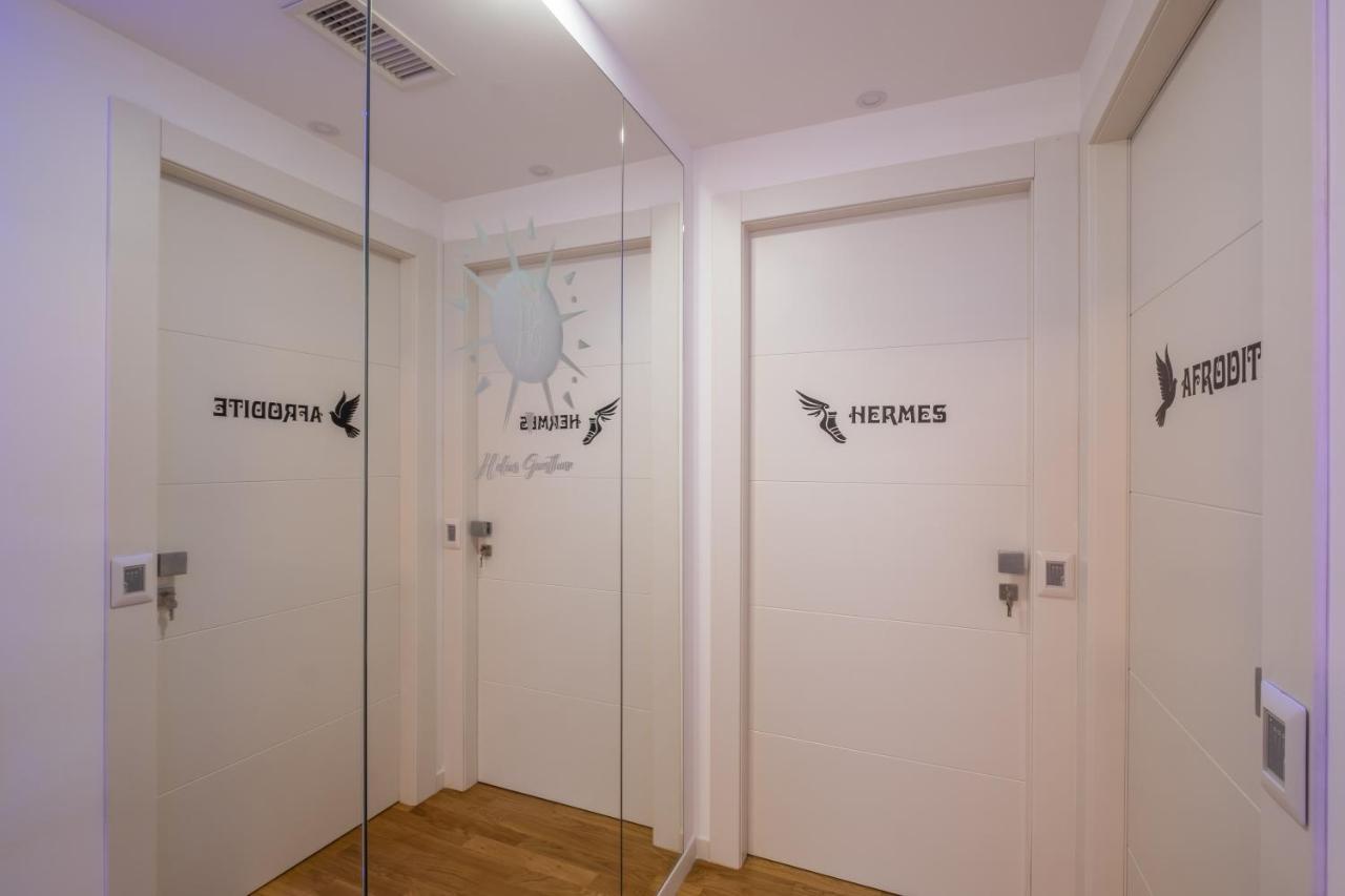 Helios Guest House Cagliari Bagian luar foto